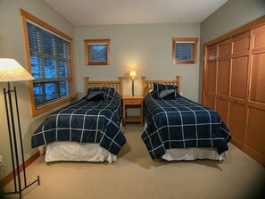 3 Schlafzimmer, Bügeleisen/Bügelbrett, Internetzugang, Bettwäsche