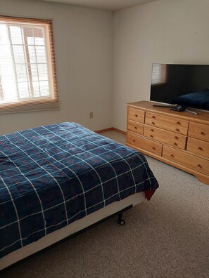 4 bedrooms, free WiFi, bed sheets