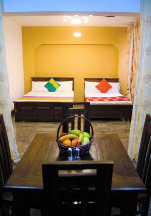 Premium bedding, individually decorated, individually furnished - Royal marin Inn (Colombo)
