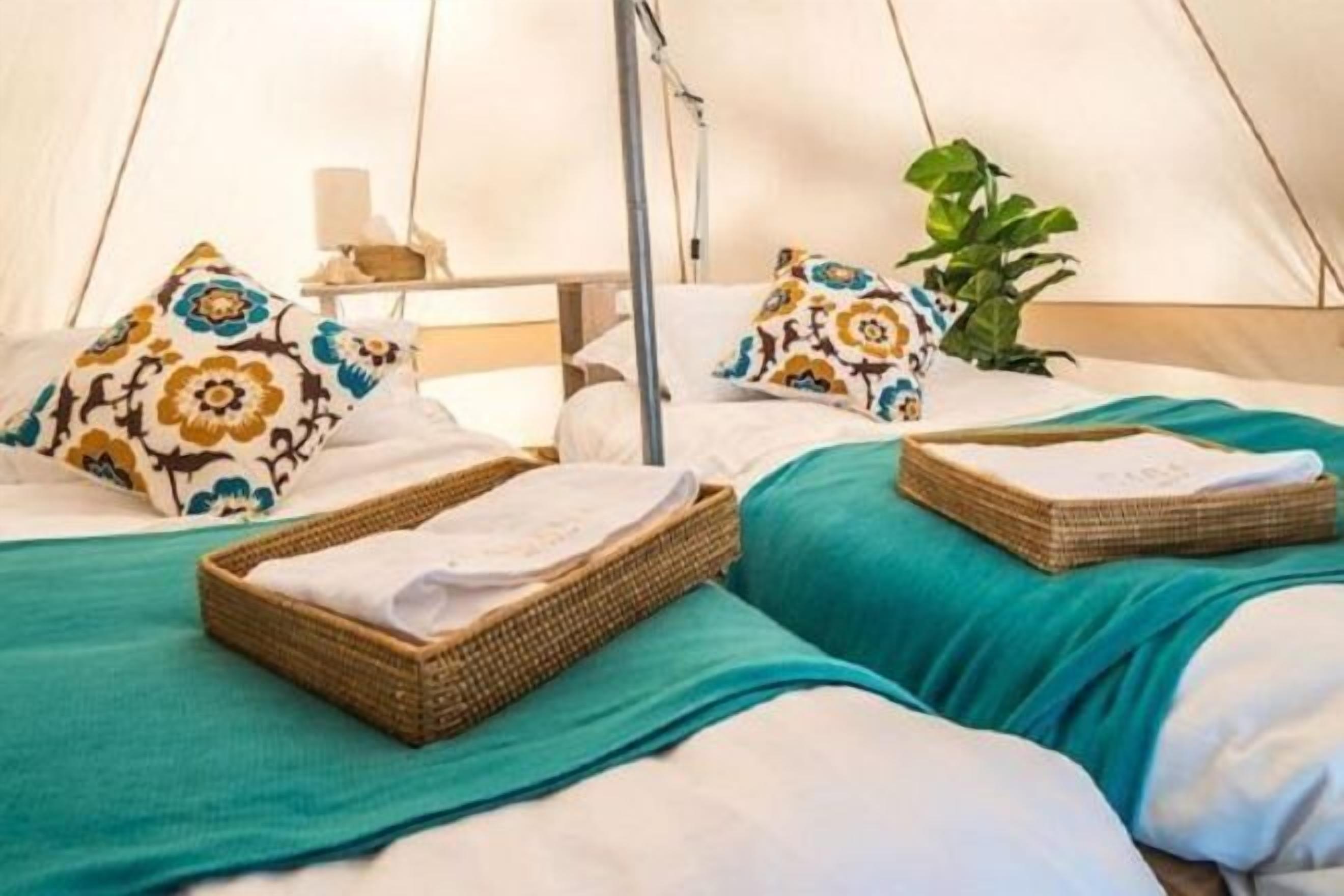 Tabla de planchar con plancha 