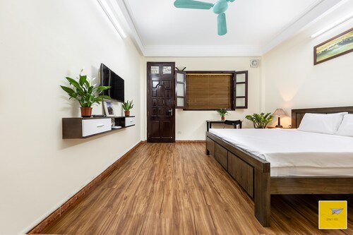 10 mins to Old Quarter, Hanoi's Finest, located in the Center of the City