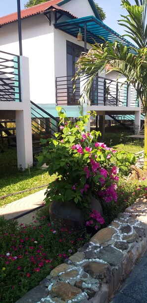 Garden - Palafita bungalow (Bo Trach)