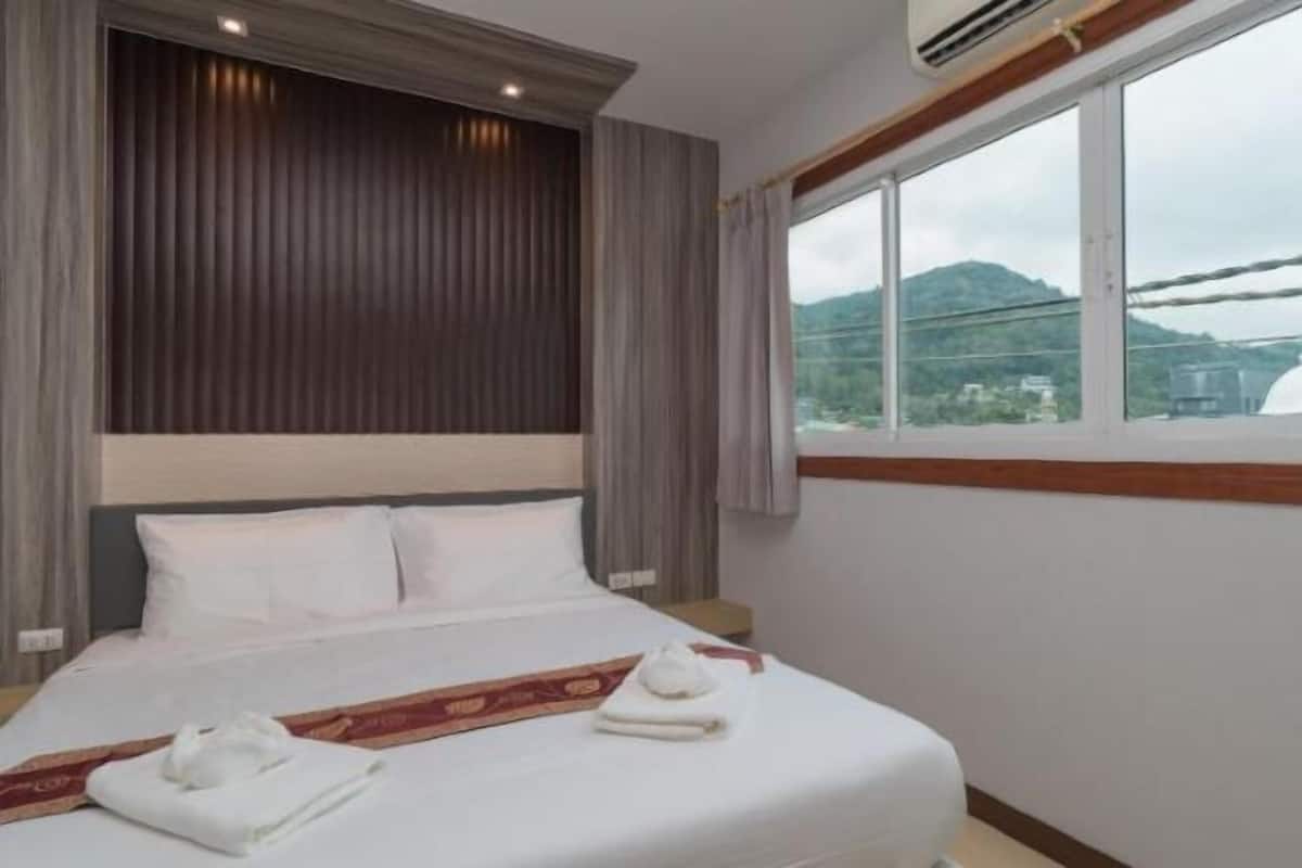 In-room safe, desk, blackout curtains, soundproofing