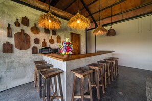 Bar (en el alojamiento)