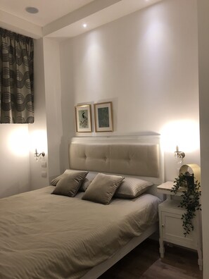 Schallisolierte Zimmer, kostenloses WLAN, Bettwäsche