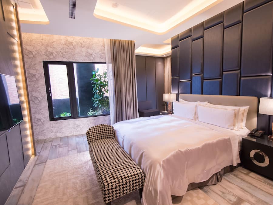 Elite-Suite (Check in after 21:00)