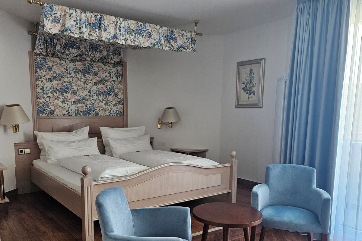 Comfort Double or Twin Room | Minibar, in-room safe, blackout curtains, free WiFi
