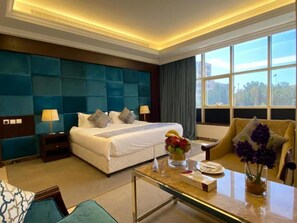 Executive Room, Garden View | In-room safe, soundproofing, iron/ironing board, free WiFi