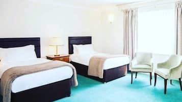 Cortinas blackout, tabla de planchar con plancha y wifi gratis