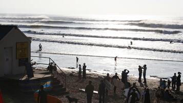 Surfing/boogie boarding