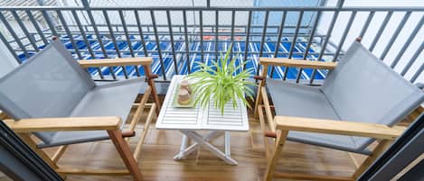 Deluxe-Zimmer, Balkon, Gartenblick | Terrasse/Patio