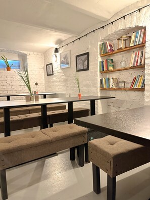 Petit déjeuner buffet servi tous les jours en supplément