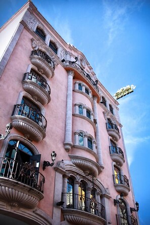 Exterior - Hotel Hacienda Los Narcisos (San Juan de los Lagos)