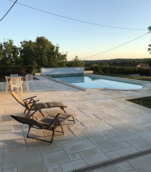 Pool - Stone property with salted pool , 4 bedrooms , 3 showers, sleeps 9 (Montignac-le-Coq)