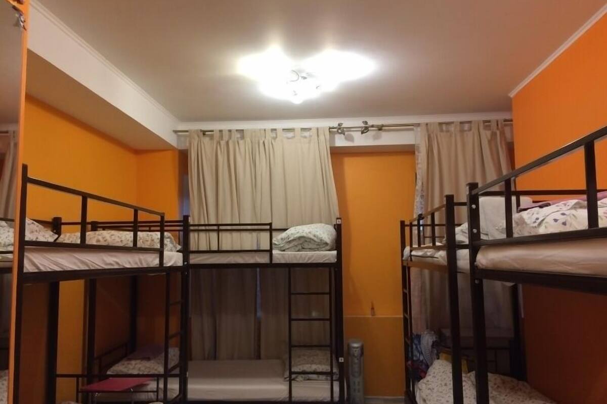 Free WiFi, bed sheets