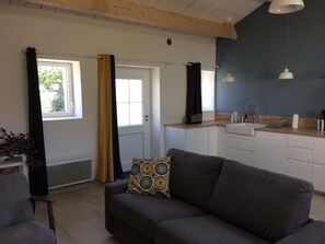 Télévision, livres, vidéothèque