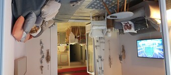 Pretty maisonette with swimming pool and tennis in a private residence