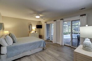 4 slaapkamers, een strijkplank/strijkijzer, internet, beddengoed