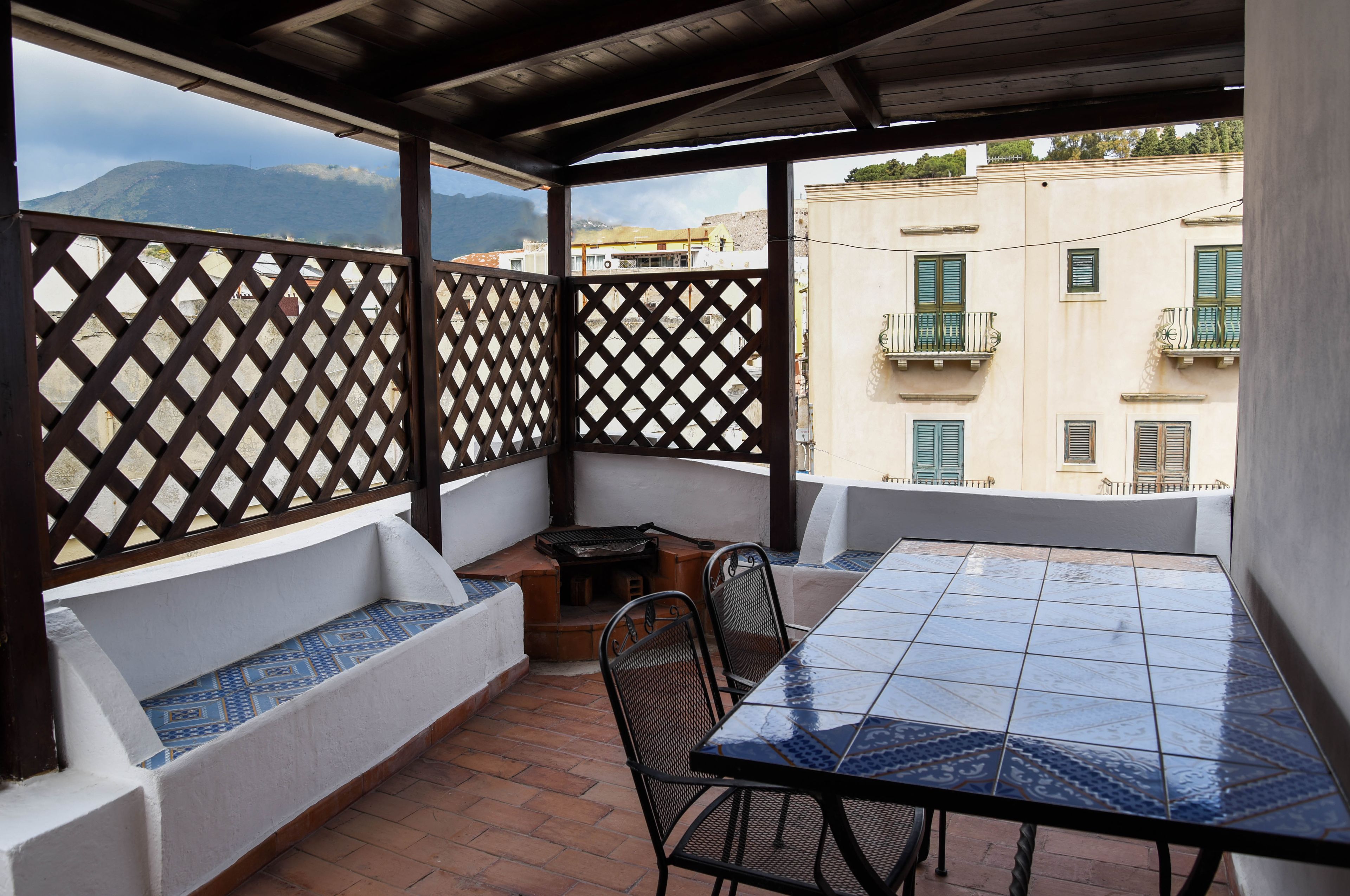 Apartment, Sea View | Desk, iron/ironing board, free cribs/infant beds, rollaway beds