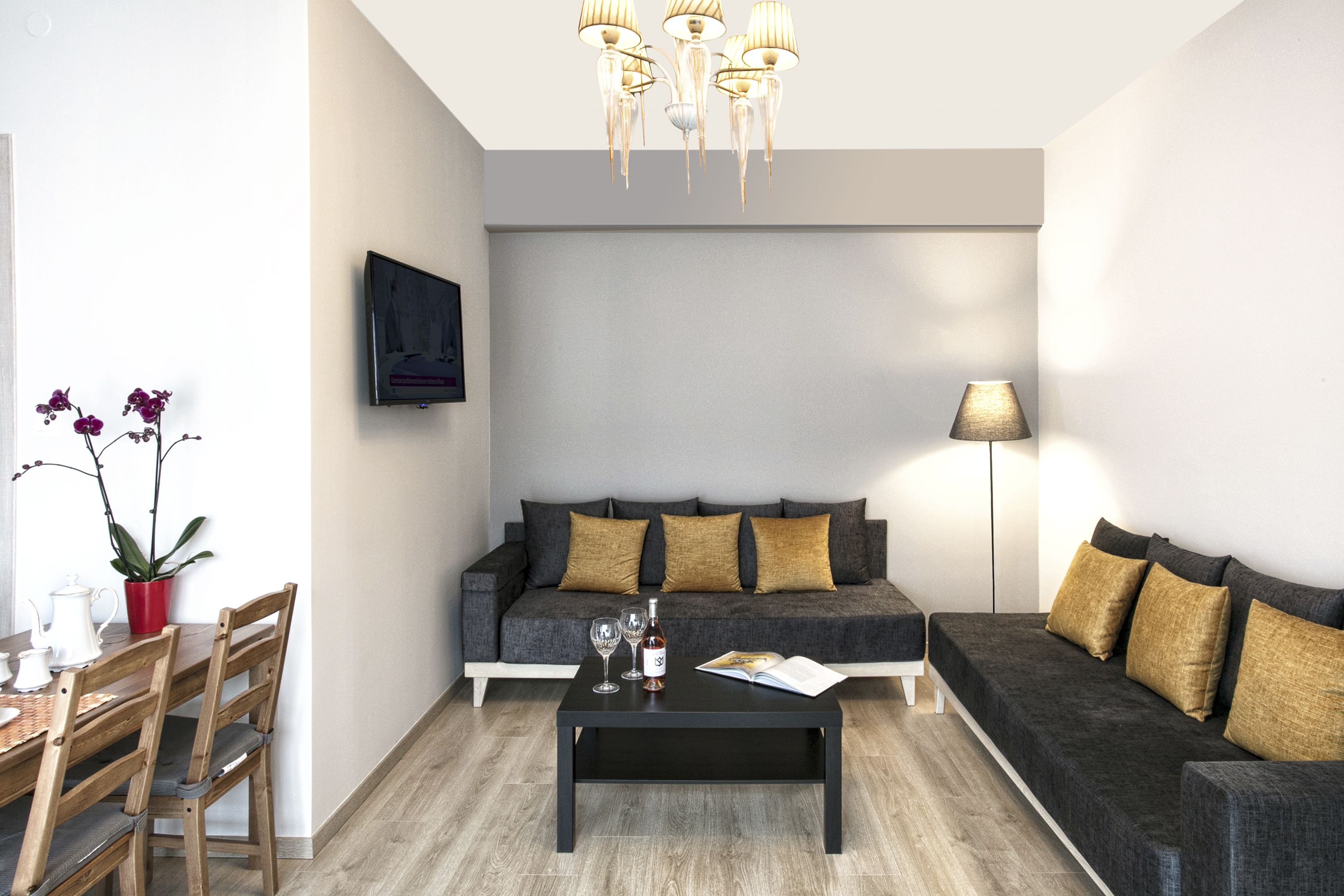 Apartemen Mewah, pemandangan gunung | Area keluarga | TV plasma