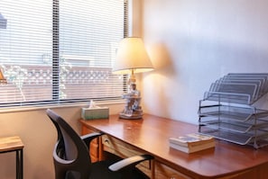 4 bedrooms, premium bedding, iron/ironing board, free WiFi
