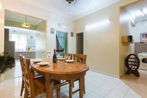 Dining - Jane's farm host Bee Casa Management (Desa Mutiara Ii)