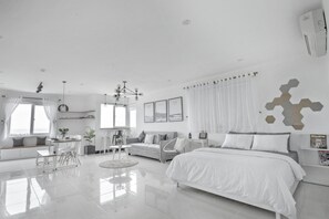 1 bedroom, in-room safe, WiFi, bed sheets - Luxury LaRomance Studio with sea view (Vung Tau)