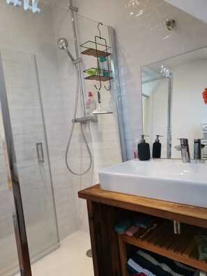 Dusche, Haartrockner