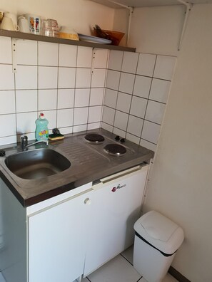 Refrigerador, microondas, parrilla de estufa y lavavajillas 