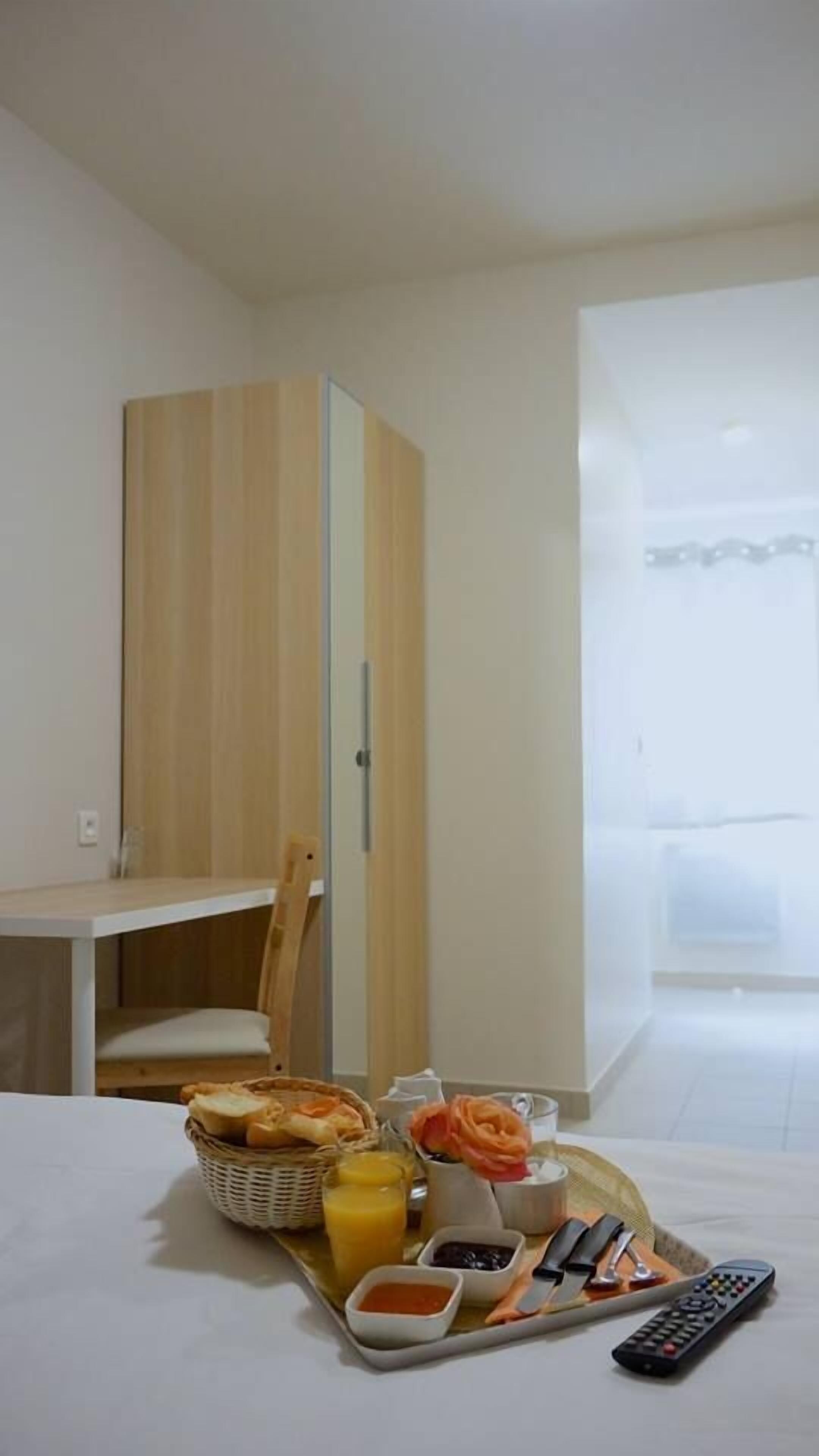 1 bedroom, individually decorated, individually furnished, desk