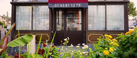 Majoituspaikan sisäänkäynti