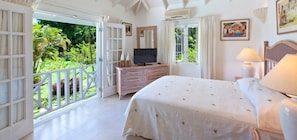 6 室のベッドルーム、アイロン / アイロン台、WiFi (無料)、ベッドシーツ