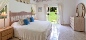 6 bedrooms, iron/ironing board, free WiFi, bed sheets