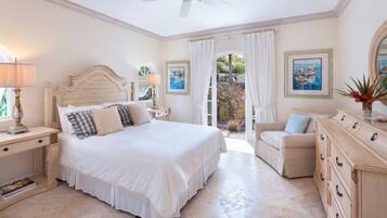 3 bedrooms, in-room safe, desk, iron/ironing board