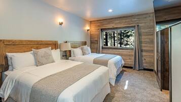 7 bedrooms, iron/ironing board, WiFi, bed sheets