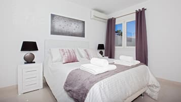 4 slaapkamers, een kluis op de kamer, een strijkplank/strijkijzer