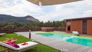 AuĂenpool, beheizter Pool