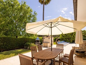Outdoor dining - Can Barbas - Great family villa close to all amenities (Port de Pollença)