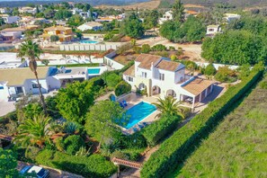 Exterior - Beautiful, Private Family Villa with Great Pool and access to Beaches, Mountains (Monte Canelas, Nr Alvor, District of Portimão)