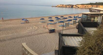 Belle villa familiale privée avec grande piscine et accÚs aux plages / montagnes
