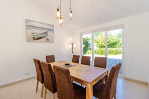Dining - Beautiful, Private Family Villa with Great Pool and access to Beaches, Mountains (Monte Canelas, Nr Alvor, District of Portimão)