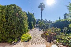 Property grounds - Beautiful, Private Family Villa with Great Pool and access to Beaches, Mountains (Monte Canelas, Nr Alvor, District of Portimão)