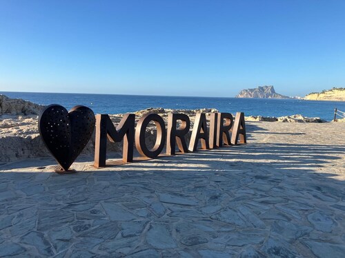 Upea 2 makuuhuoneen, moderniin linkitetty huvila, Moraira, ilmainen ilmastointi / ilmainen WiFi!