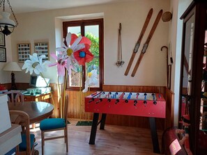 Game room - TOTAL RELAX or STARTING POINT FOR A DYNAMIC HOLIDAY (Lierna)