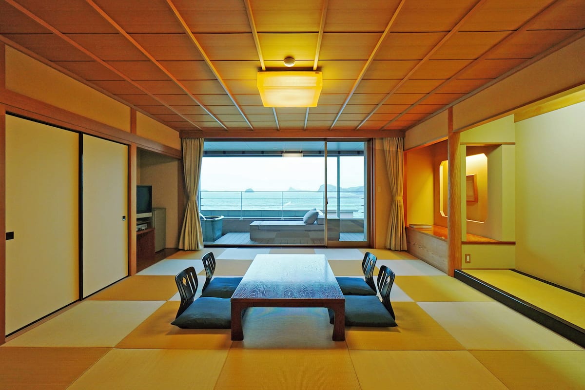 Chambre de base, vue sur l’océan, en coin (Japanese Style, Open air-Bath) | 1 chambre, couette en duvet, articles de minibar gratuits, coffre-fort
