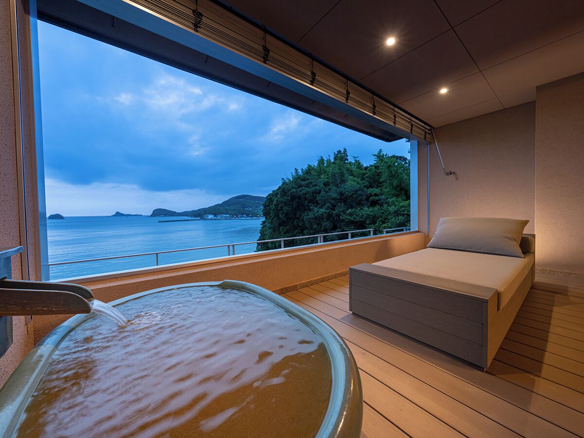 Camera Basic, vista oceano, ad angolo (Japanese Style, Open air-Bath) | Copriletto in piuma, minibar con snack e bevande gratuite