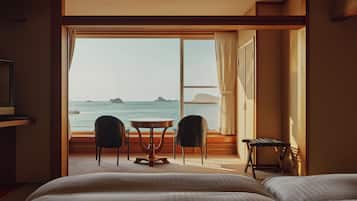 Edredón y artículos del minibar gratis