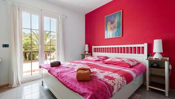 2 bedrooms, desk, iron/ironing board, travel cot