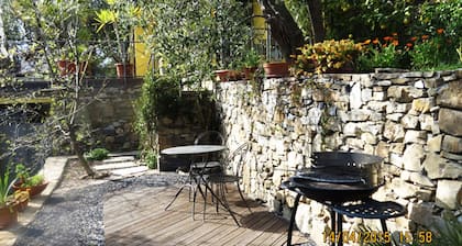 Holidayhouse with sea view in stylish ambiance