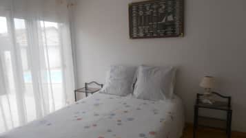 3 makuuhuonetta, silitysrauta/-lauta, vauvan matkasänky, ilmainen Wi-Fi